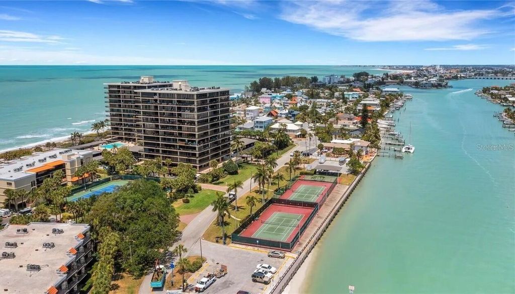 Photo of 7600 Bayshore Drive #901, Treasure Island, FL 33706 (MLS # O6403528)