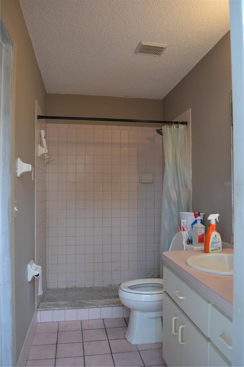 ROYAL HIGHLANDS - Residential