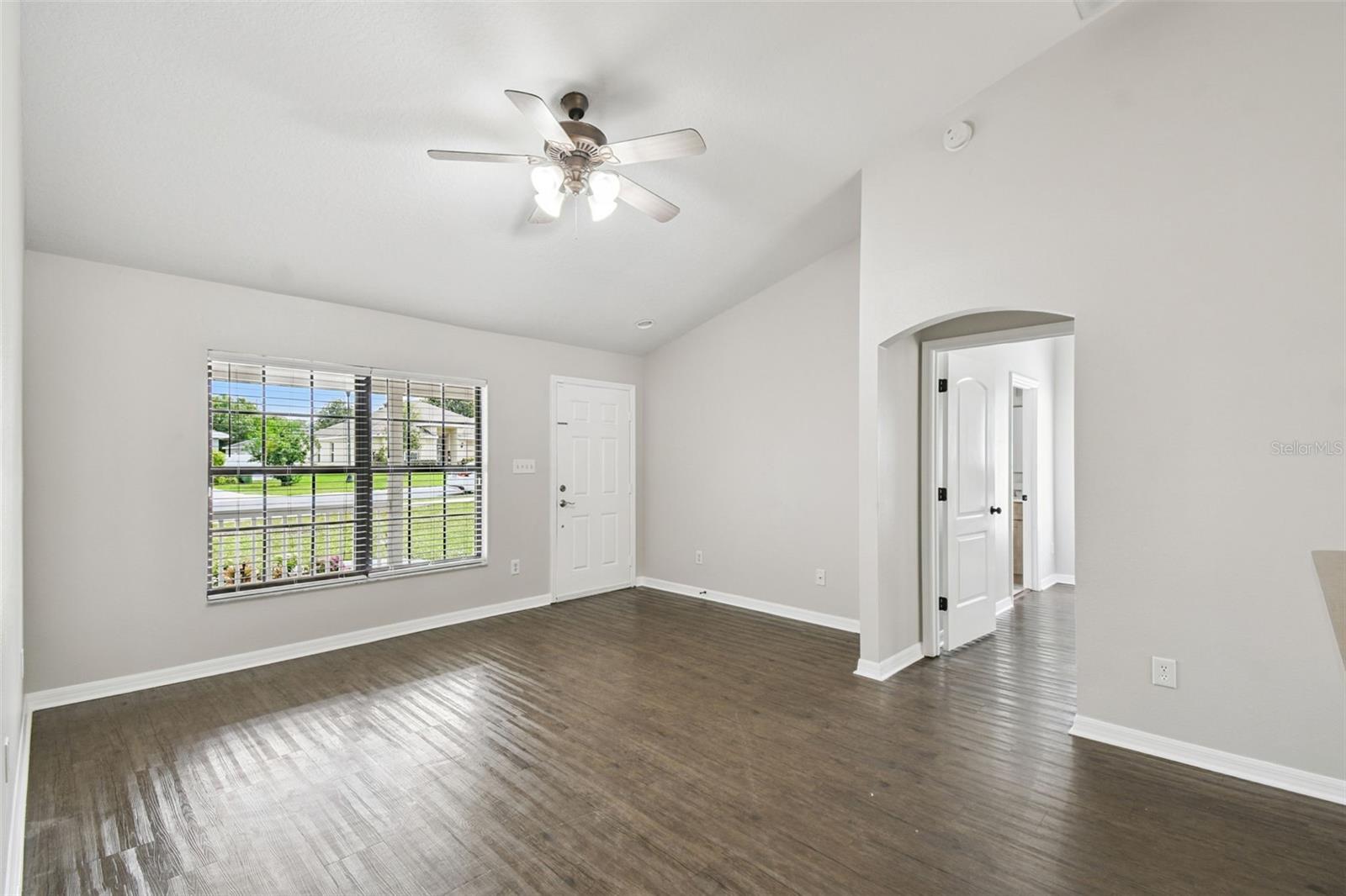 LEESBURG SLEEPY HOLLOW FIRST ADD - Residential Lease