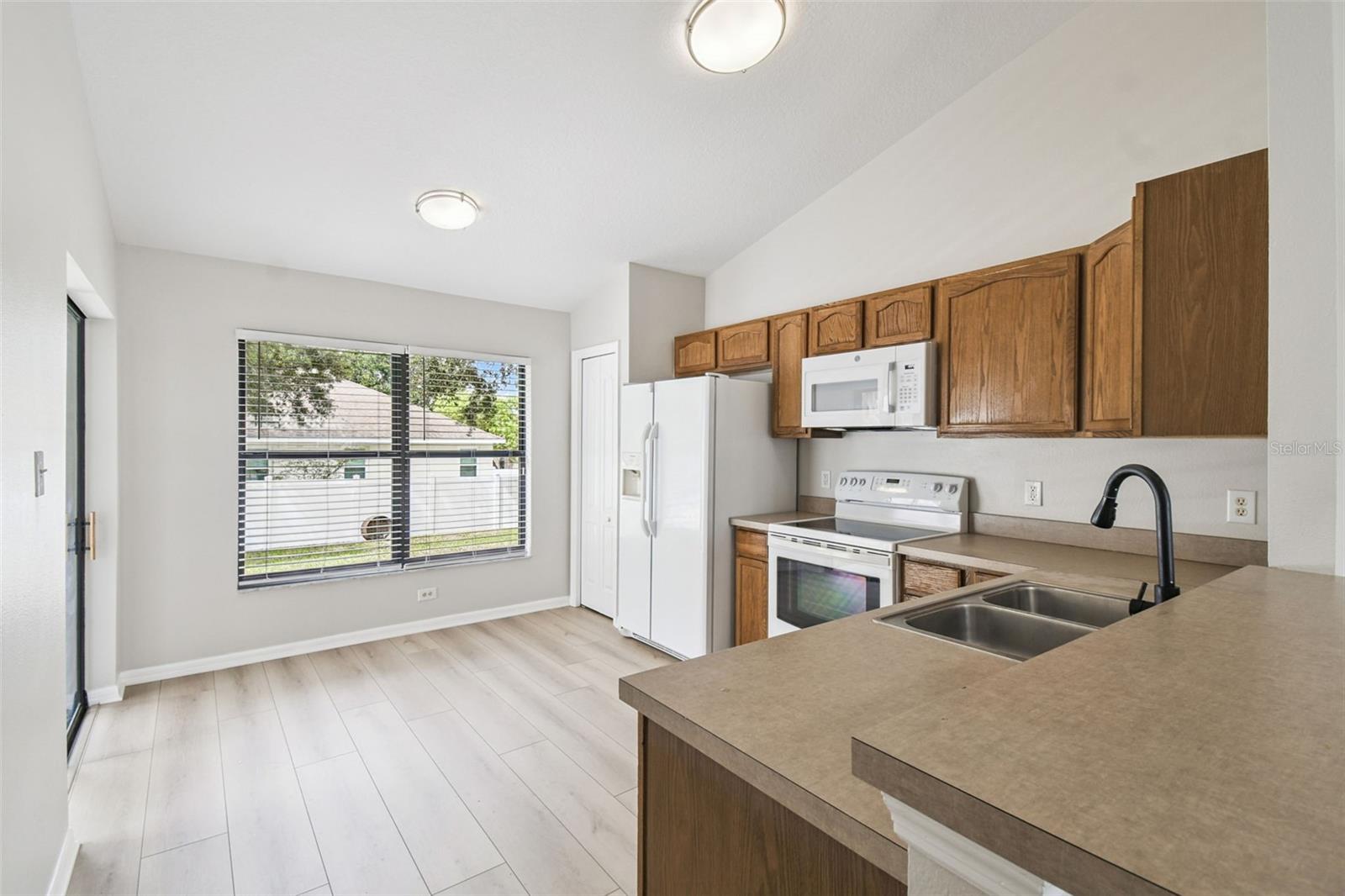 LEESBURG SLEEPY HOLLOW FIRST ADD - Residential Lease