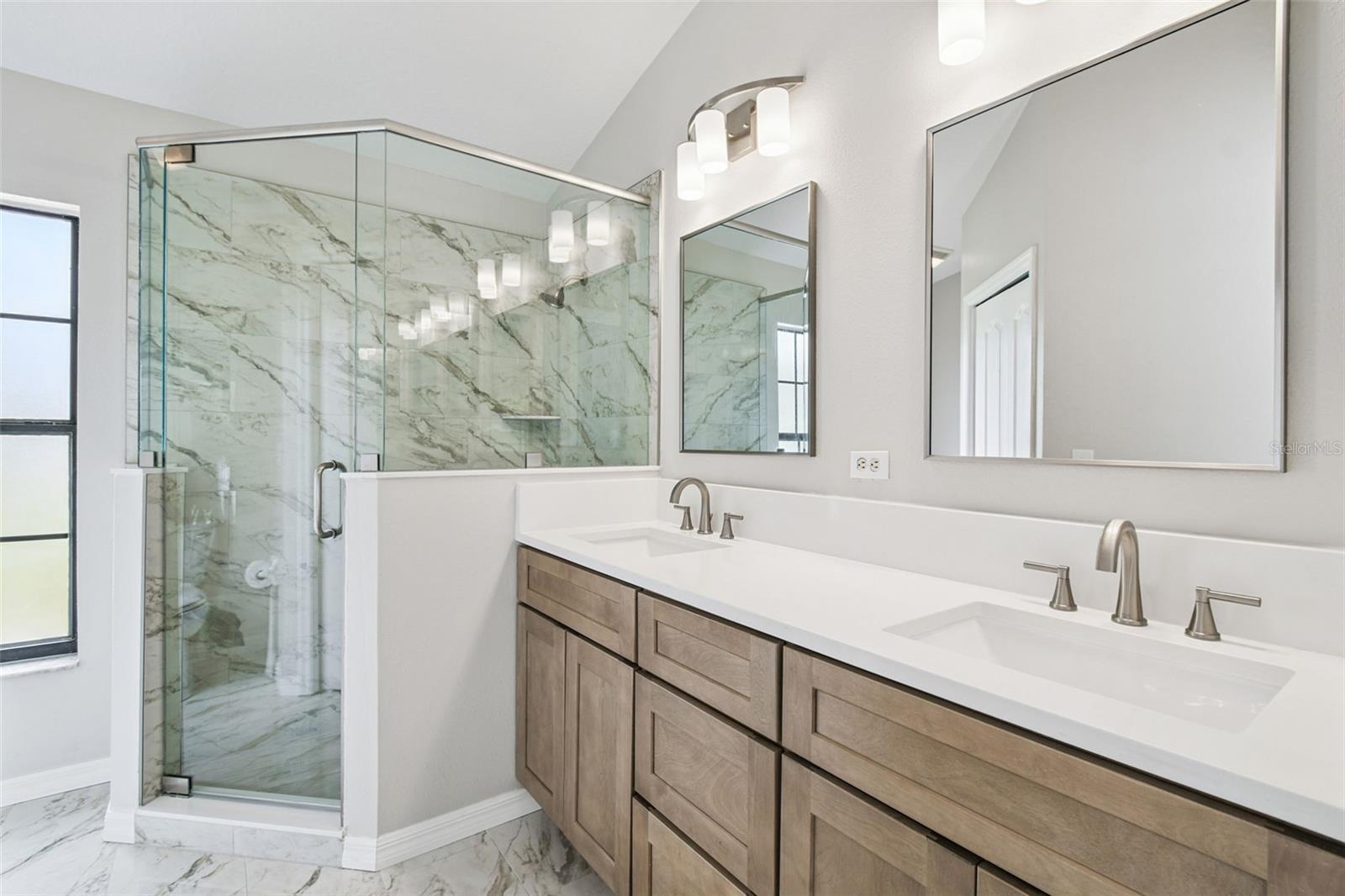 LEESBURG SLEEPY HOLLOW FIRST ADD - Residential Lease