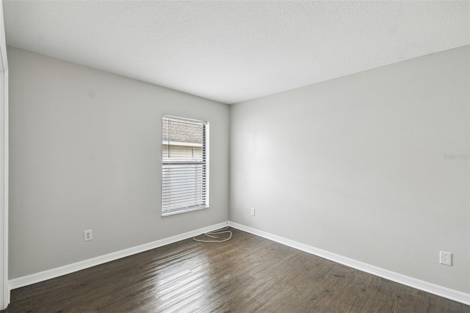 LEESBURG SLEEPY HOLLOW FIRST ADD - Residential Lease