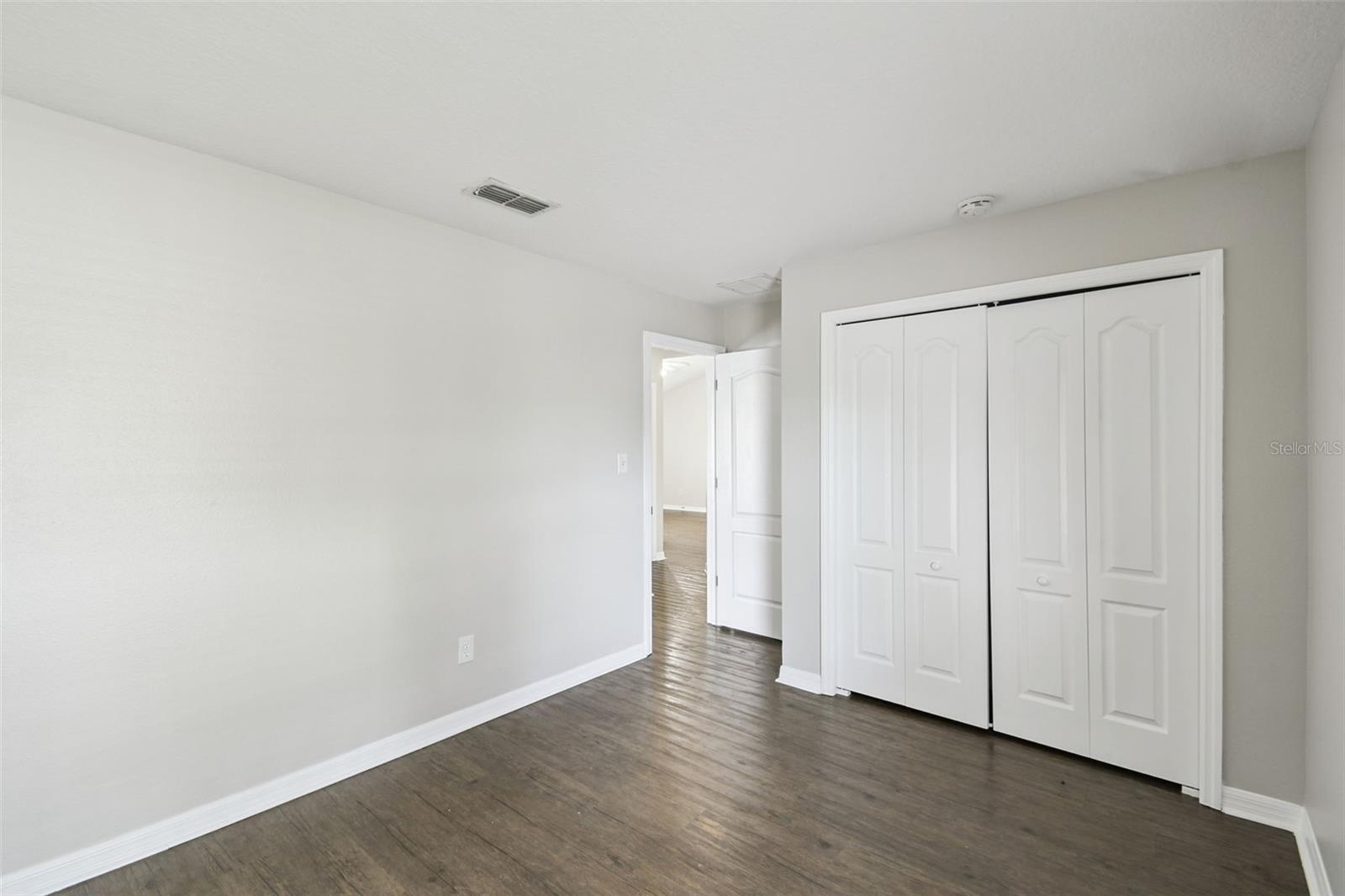 LEESBURG SLEEPY HOLLOW FIRST ADD - Residential Lease