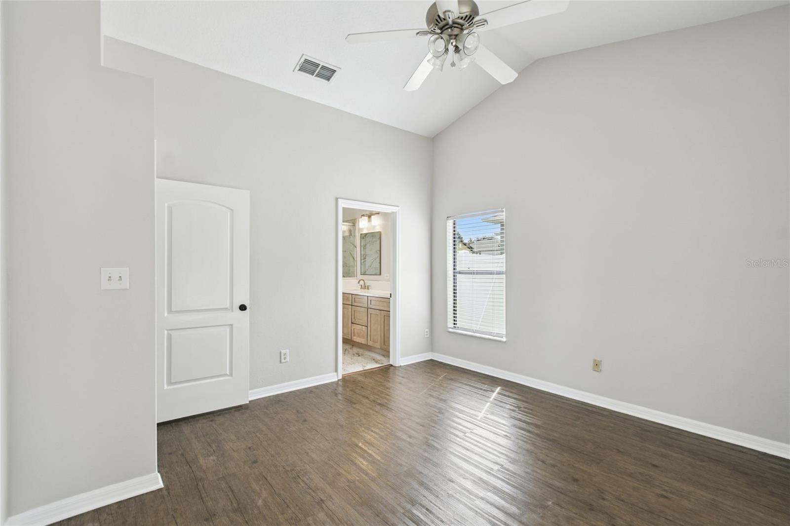 LEESBURG SLEEPY HOLLOW FIRST ADD - Residential Lease