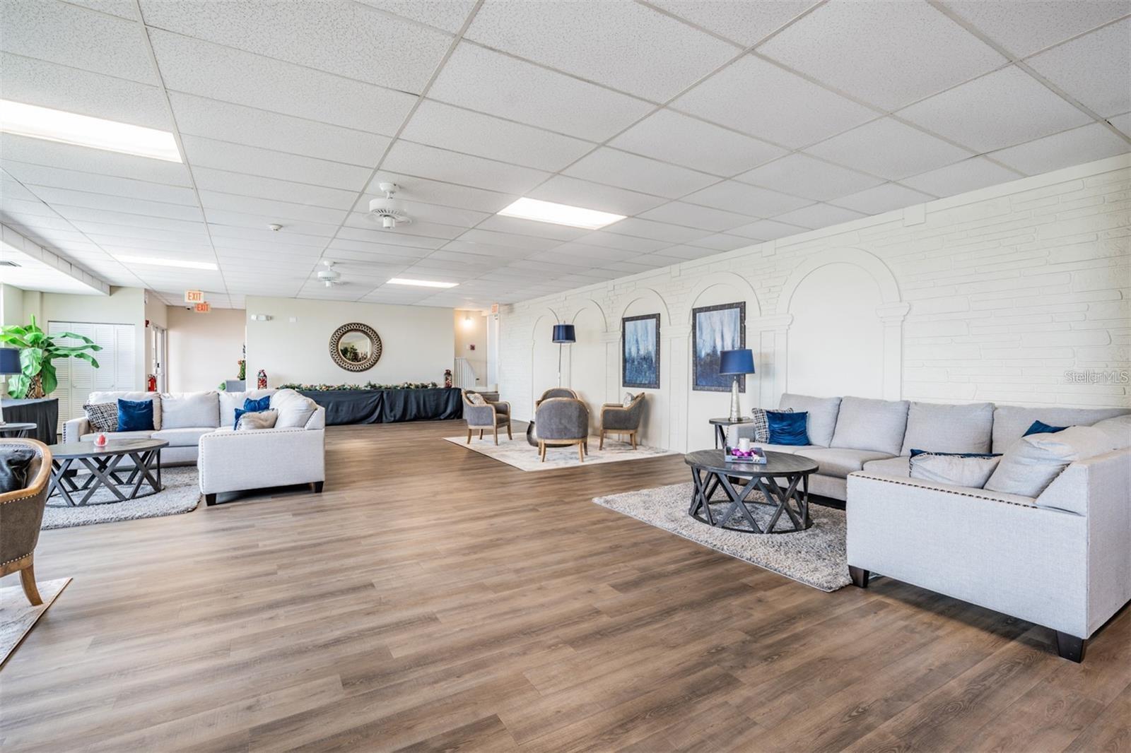 HARBOUR CLUB CONDO 2 - Residential