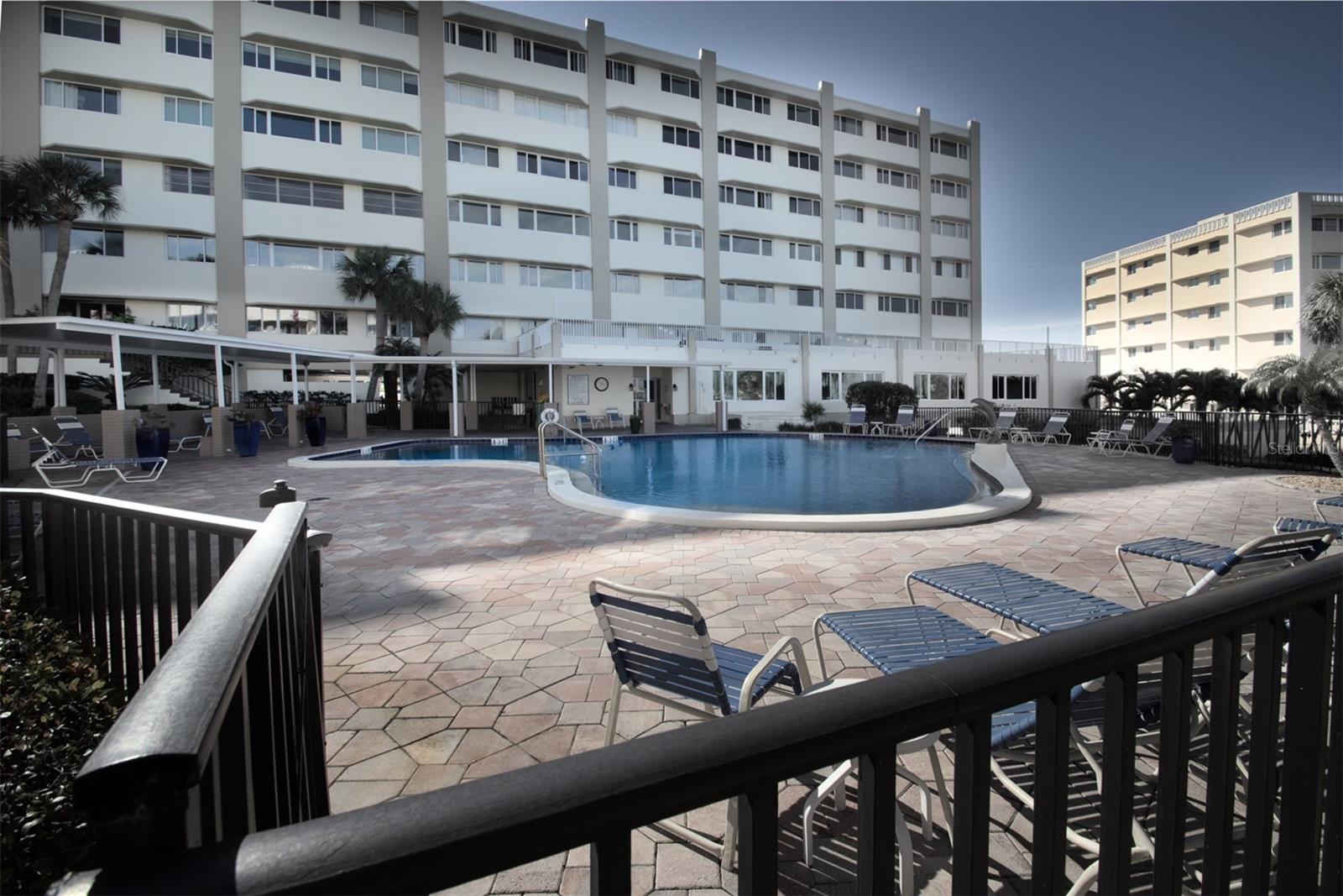 HARBOUR CLUB CONDO 2 - Residential