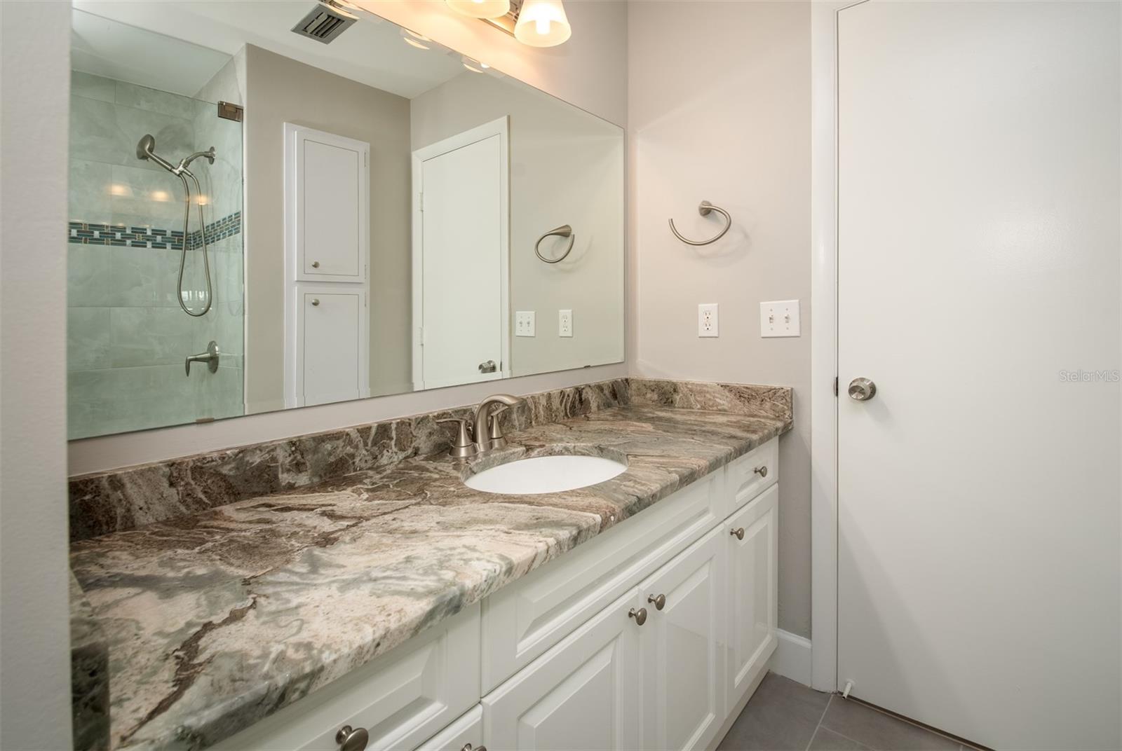 HARBOUR CLUB CONDO 2 - Residential