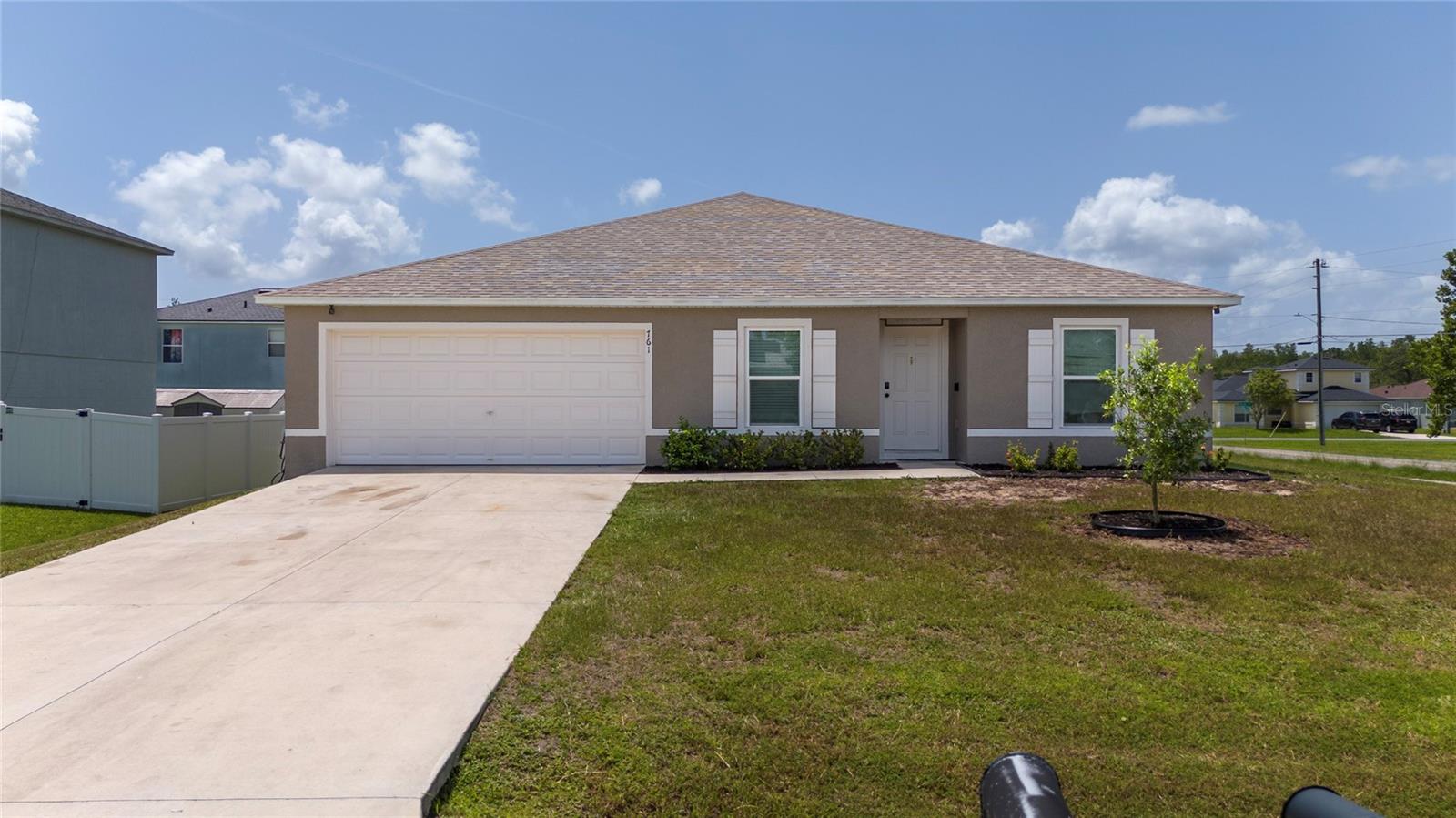 761 PARROT COURT