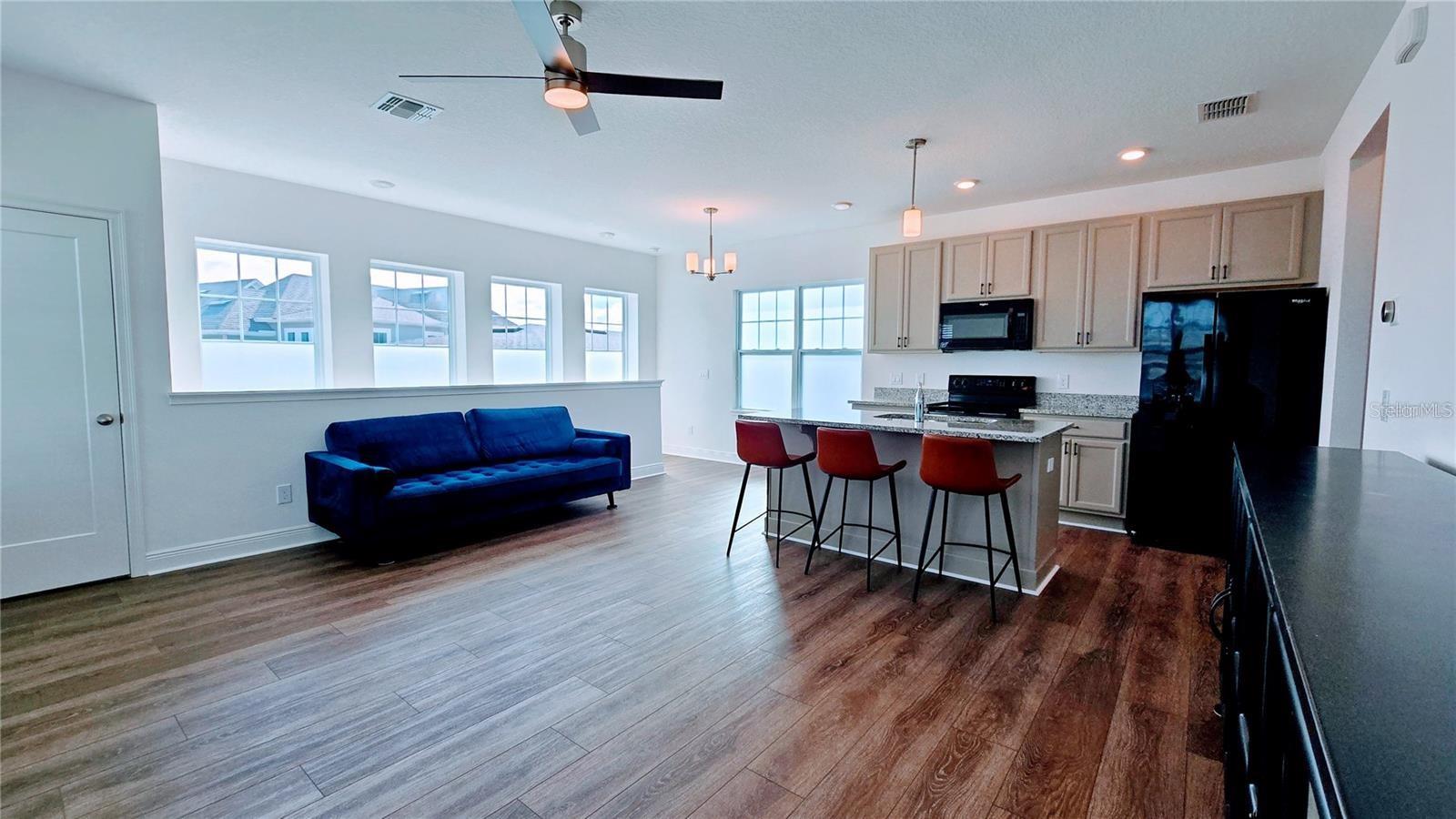 LAUREATE PK PH 10 - Residential Lease