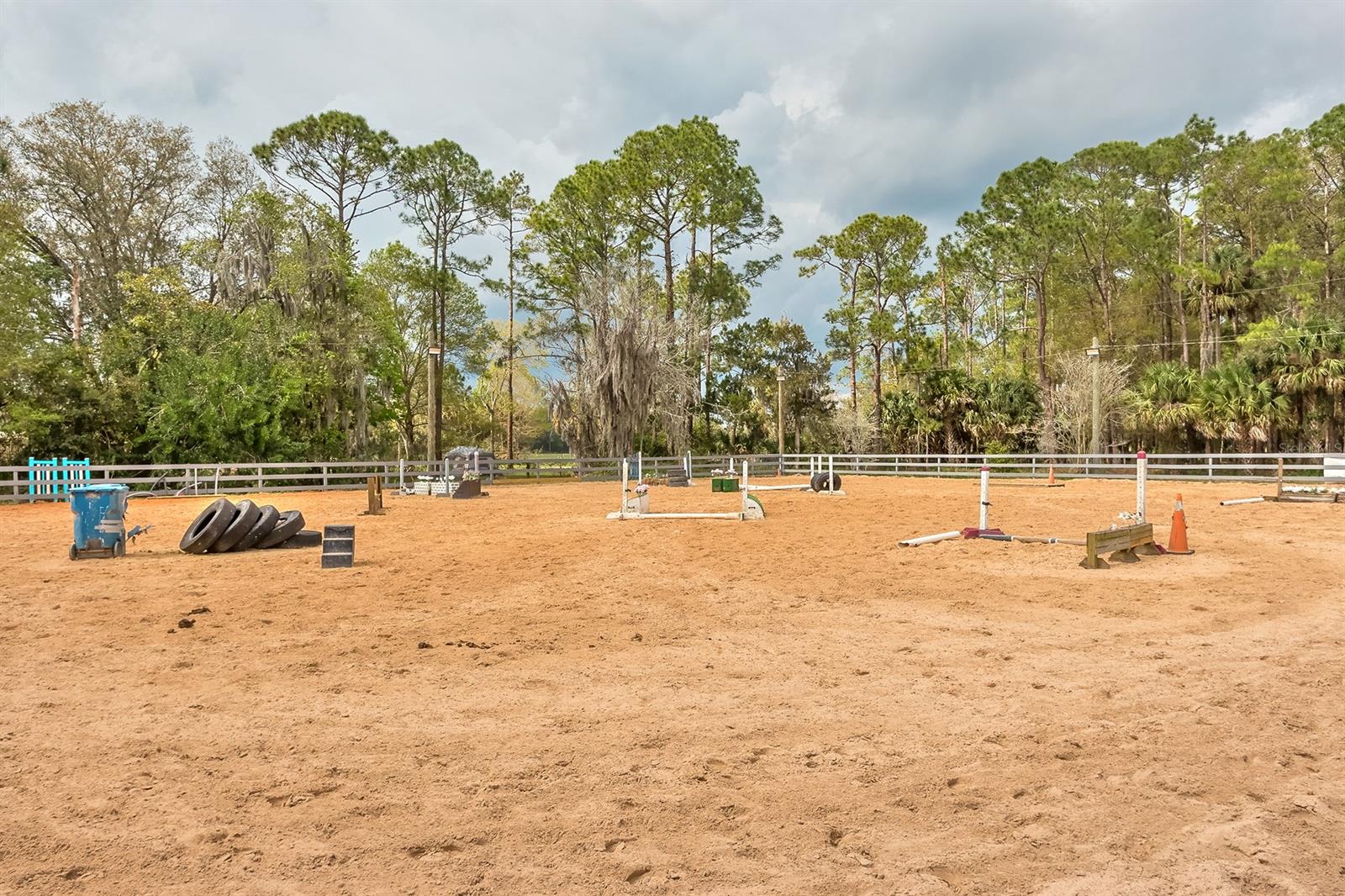 Howe & Currier - Land