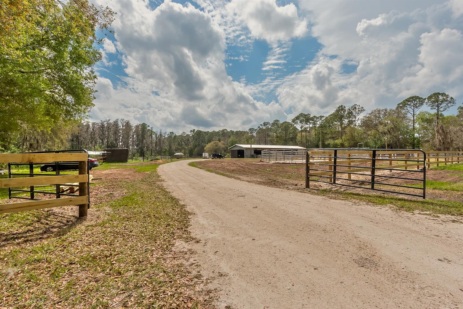 Howe & Currier - Land