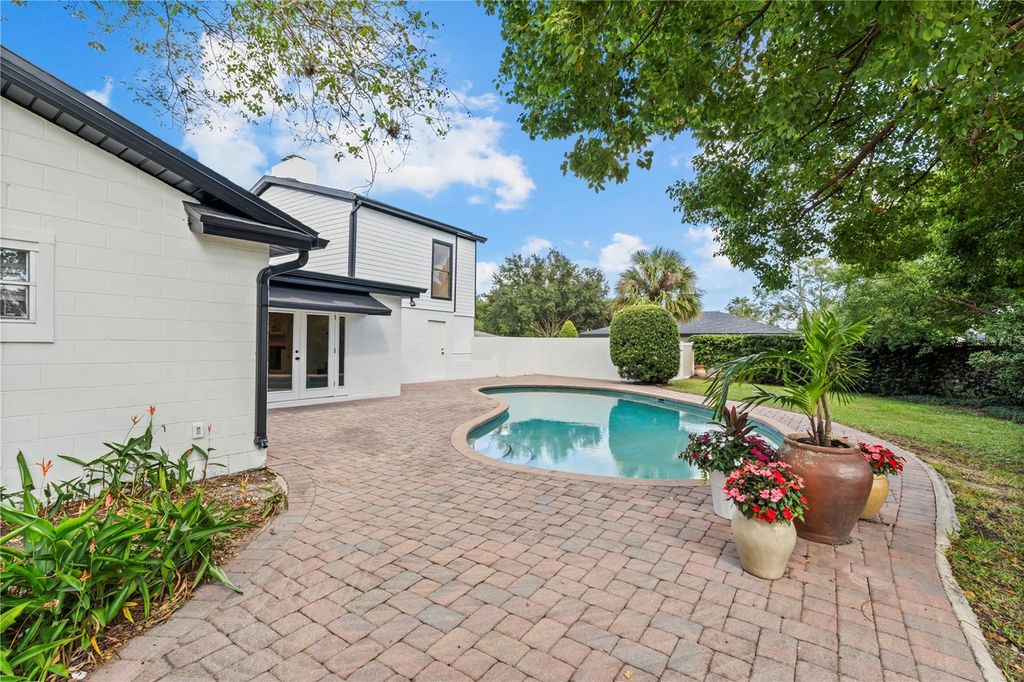 Photo of 2550 Big Bend Trail, Maitland, FL 32751 (MLS # O6348541)