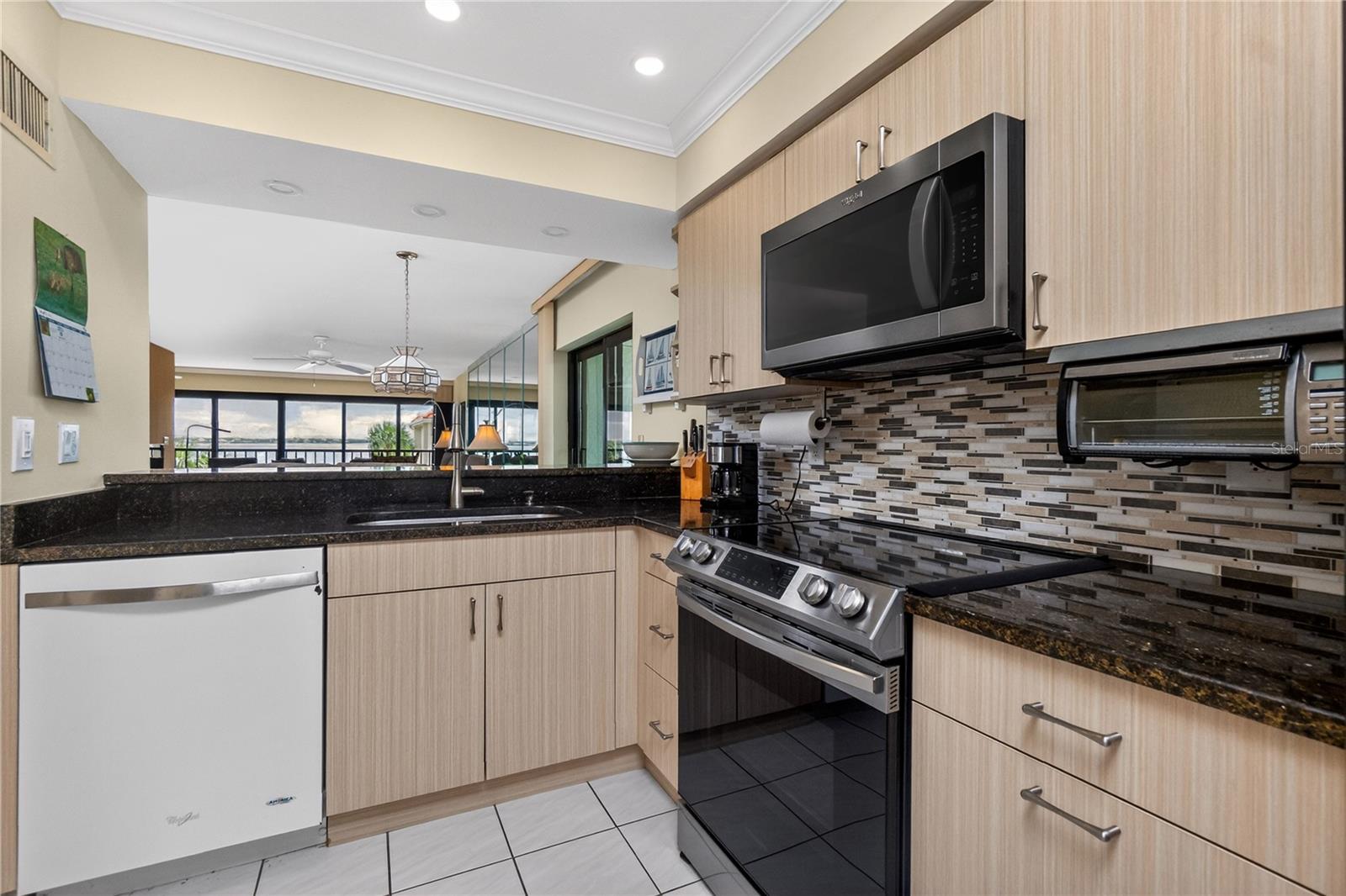 SANDPIPER KEY BLDG 05 - Residential