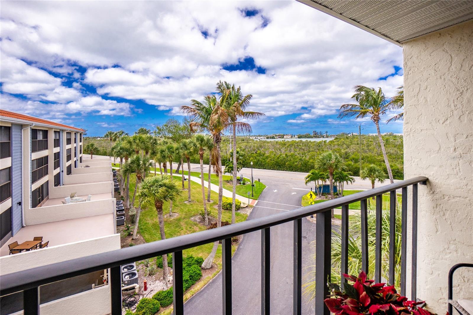 SANDPIPER KEY BLDG 05 - Residential