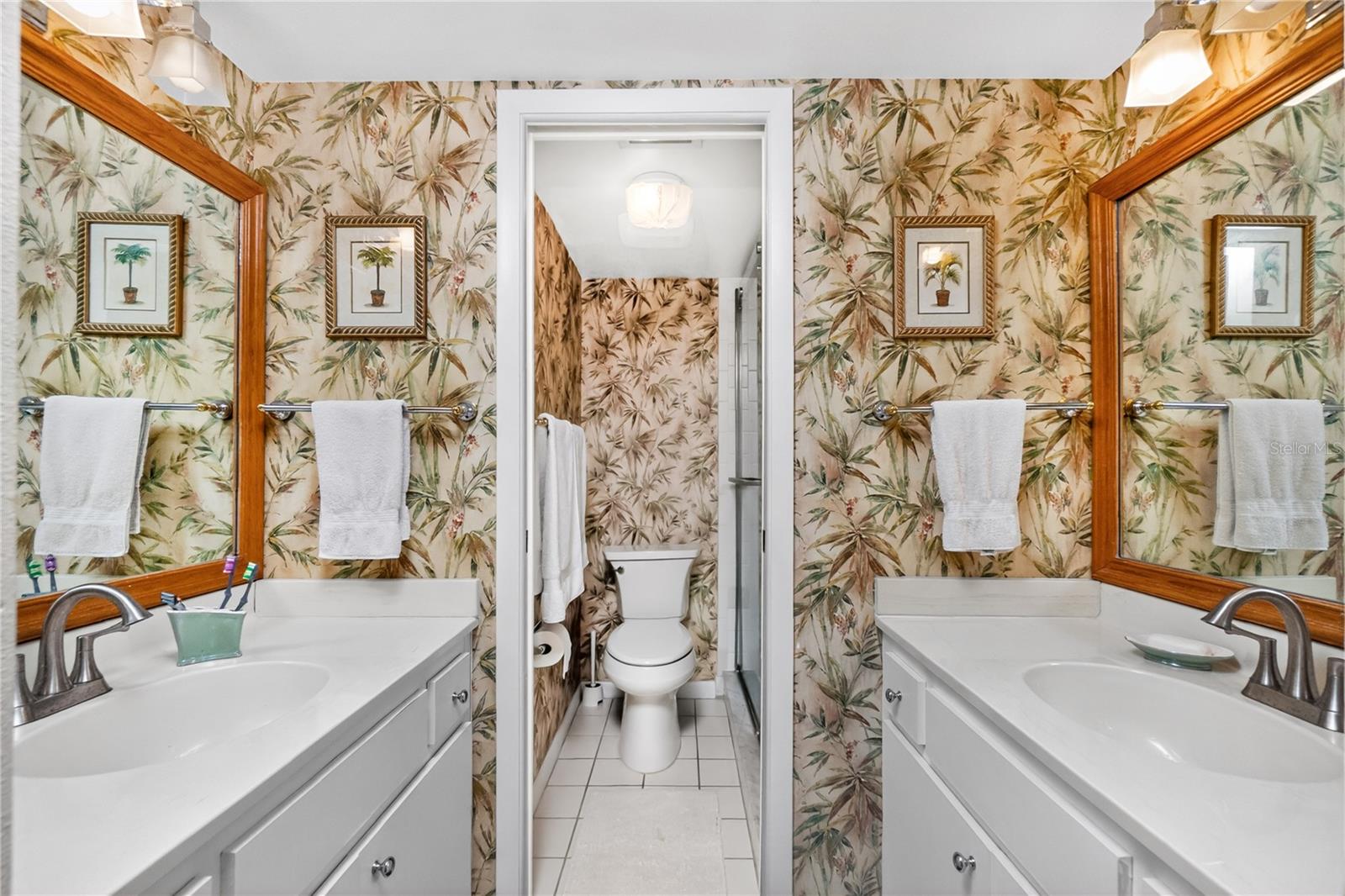 SANDPIPER KEY BLDG 05 - Residential