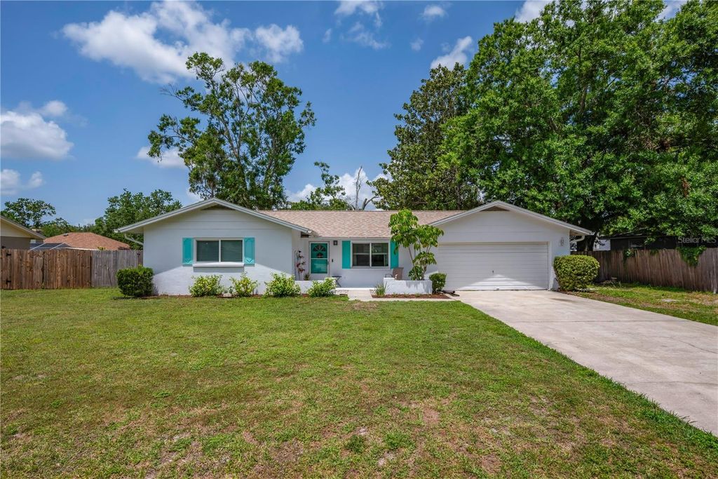 Photo of 3849 Hollow Oak Place, Land O Lakes, FL 34639 (MLS # TB8395753)