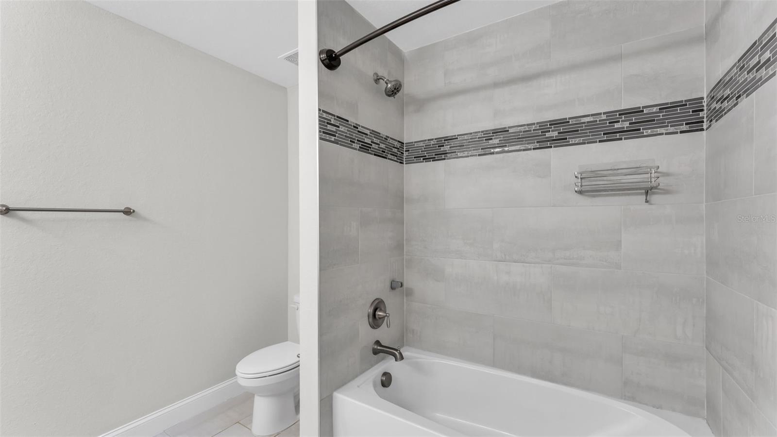 COUNTRY CLUB ESTATES SUB - Residential