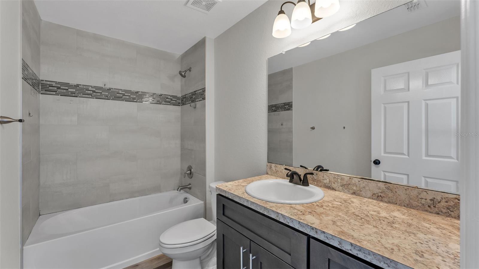 COUNTRY CLUB ESTATES SUB - Residential