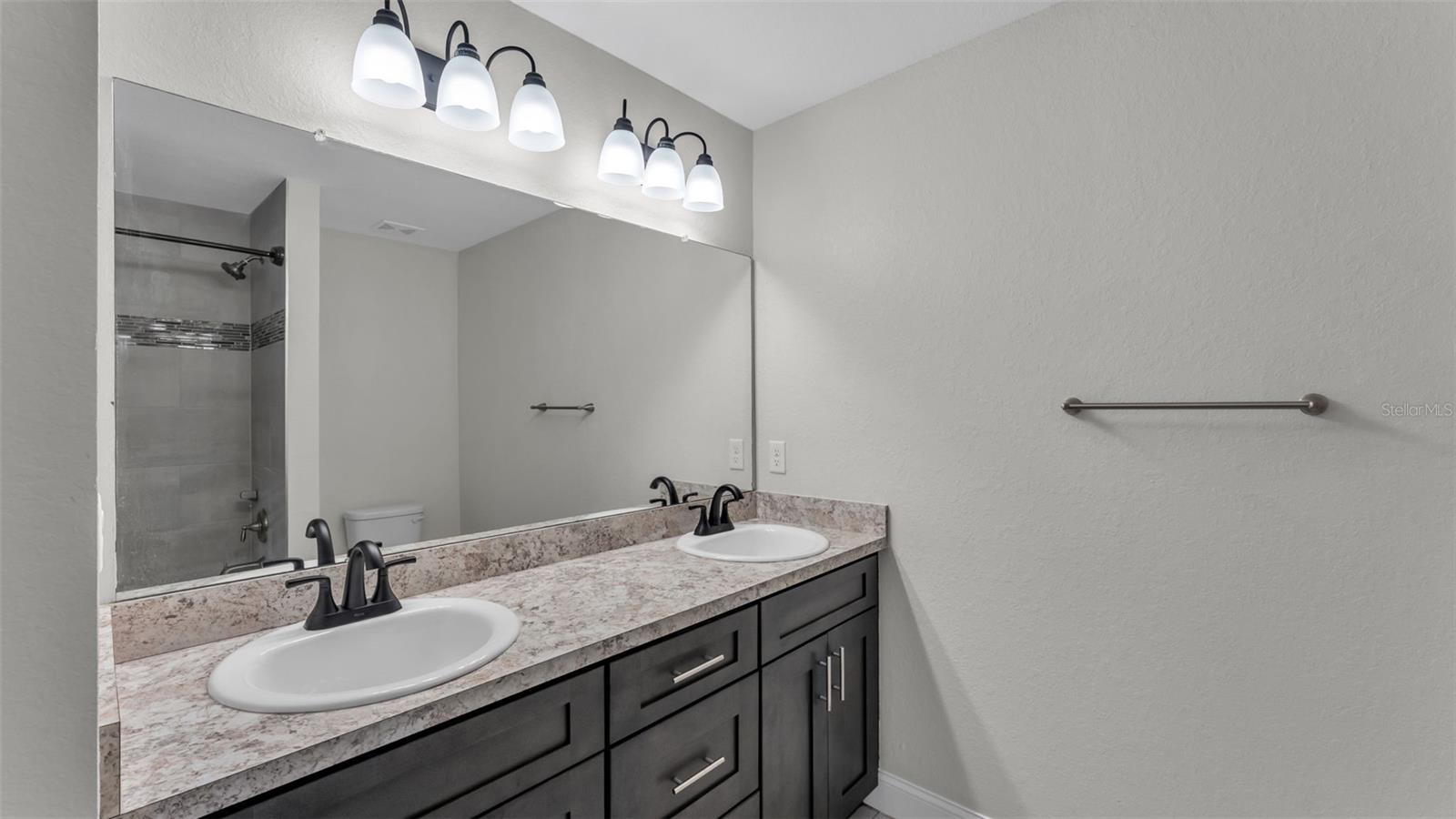 COUNTRY CLUB ESTATES SUB - Residential