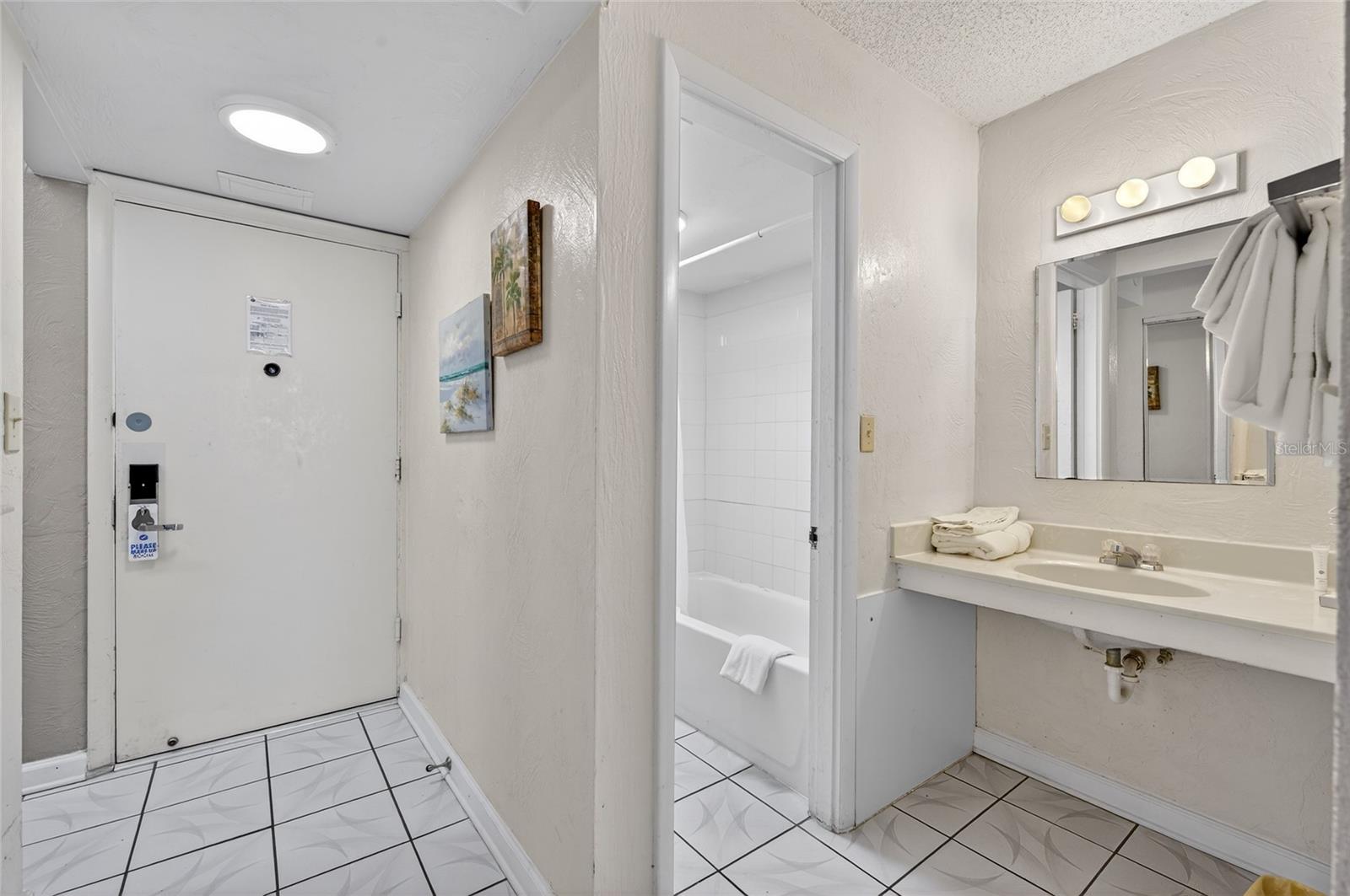 FOUNTAIN BEACH RESORT CONDO - Residential