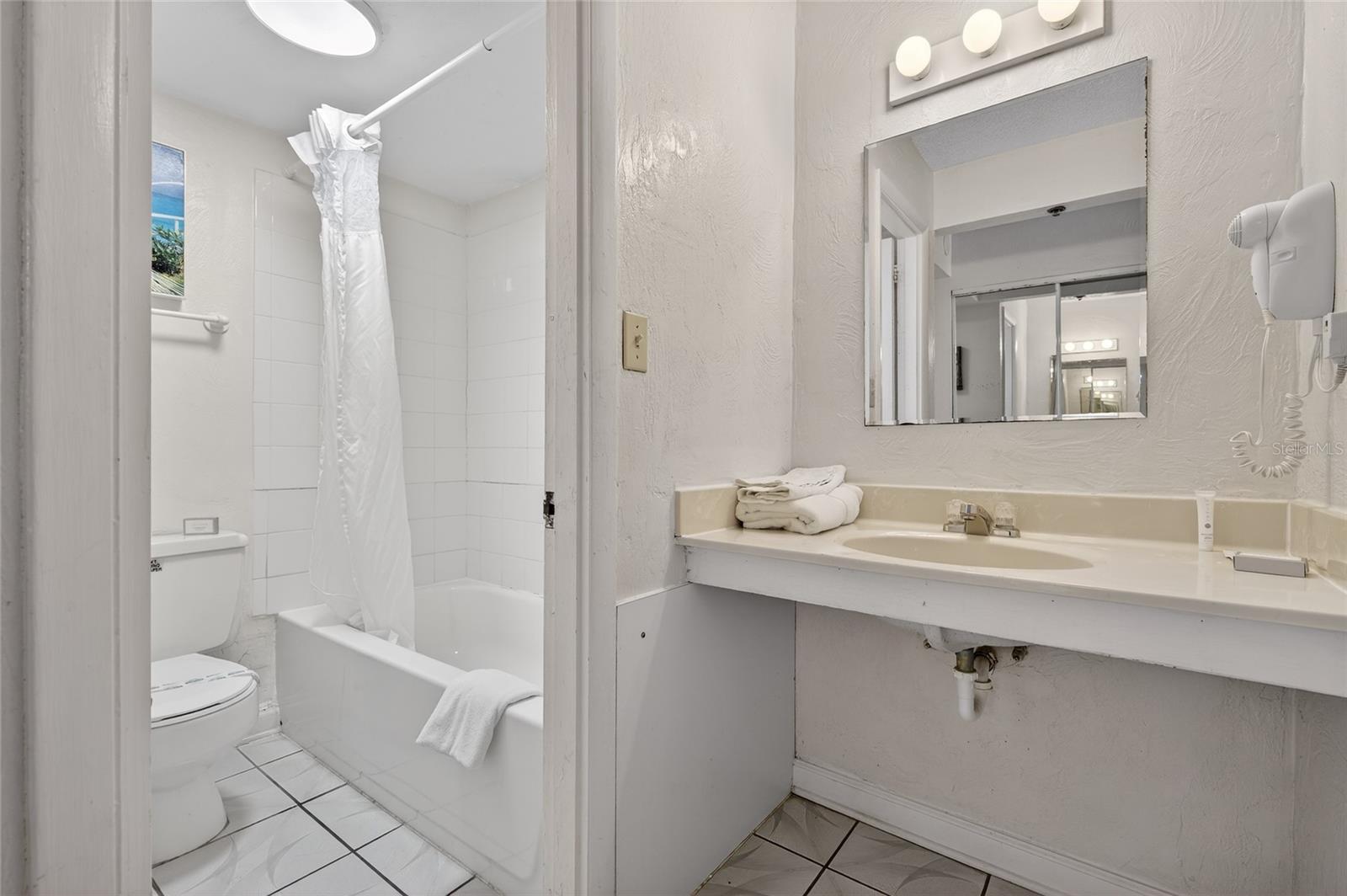 FOUNTAIN BEACH RESORT CONDO - Residential