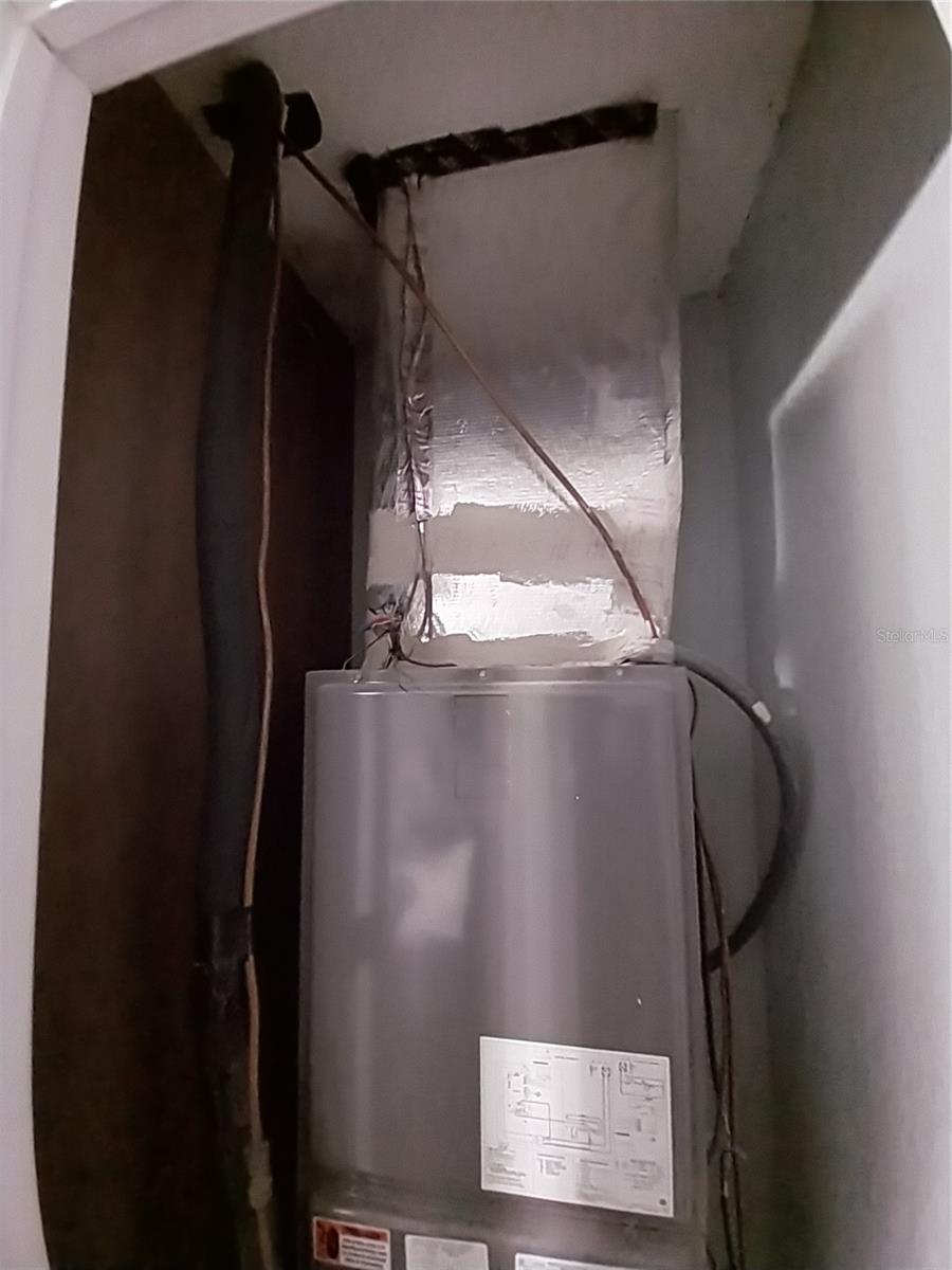 CINDY LANE MOBILE COURT - Residential