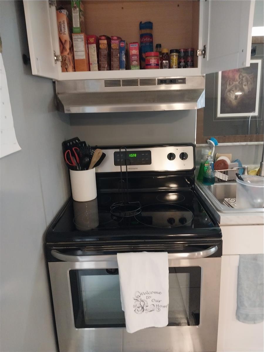 CINDY LANE MOBILE COURT - Residential