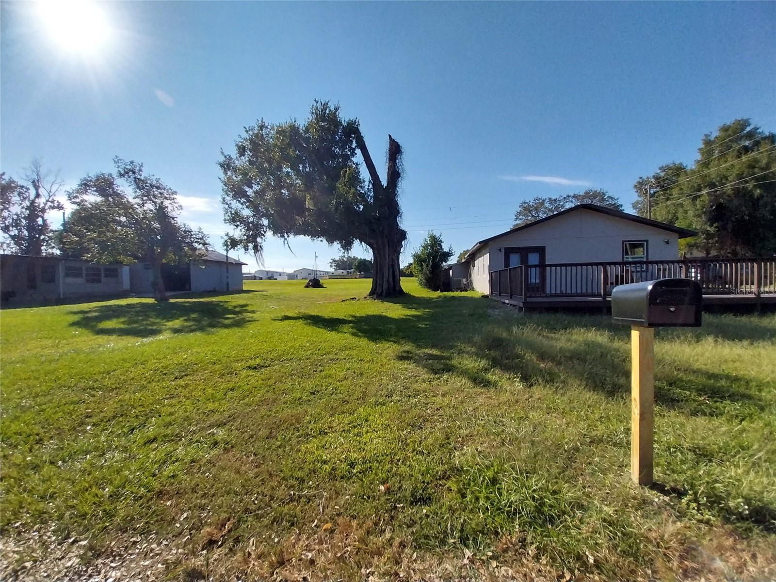 CINDY LANE MOBILE COURT - Residential