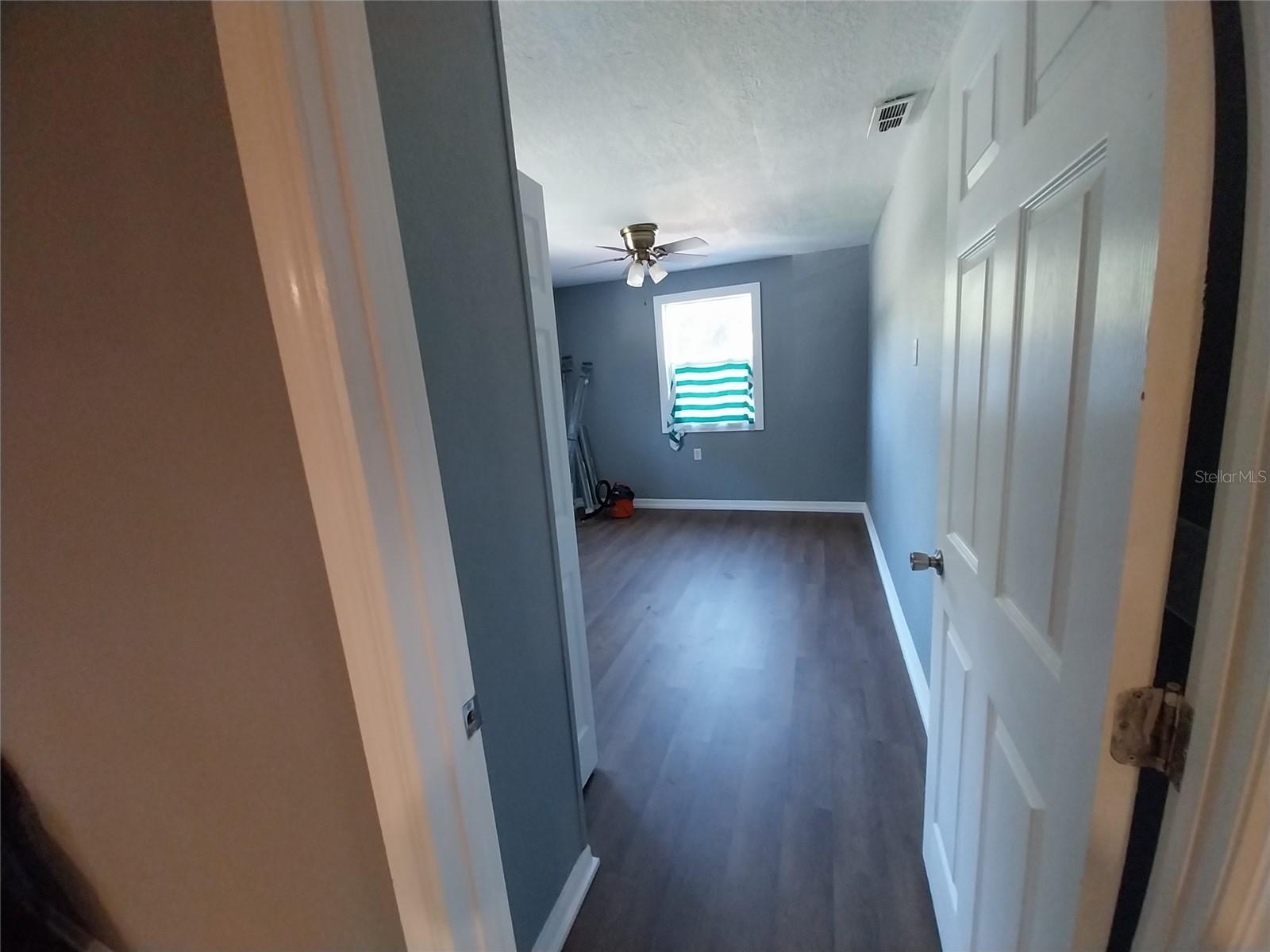 CINDY LANE MOBILE COURT - Residential