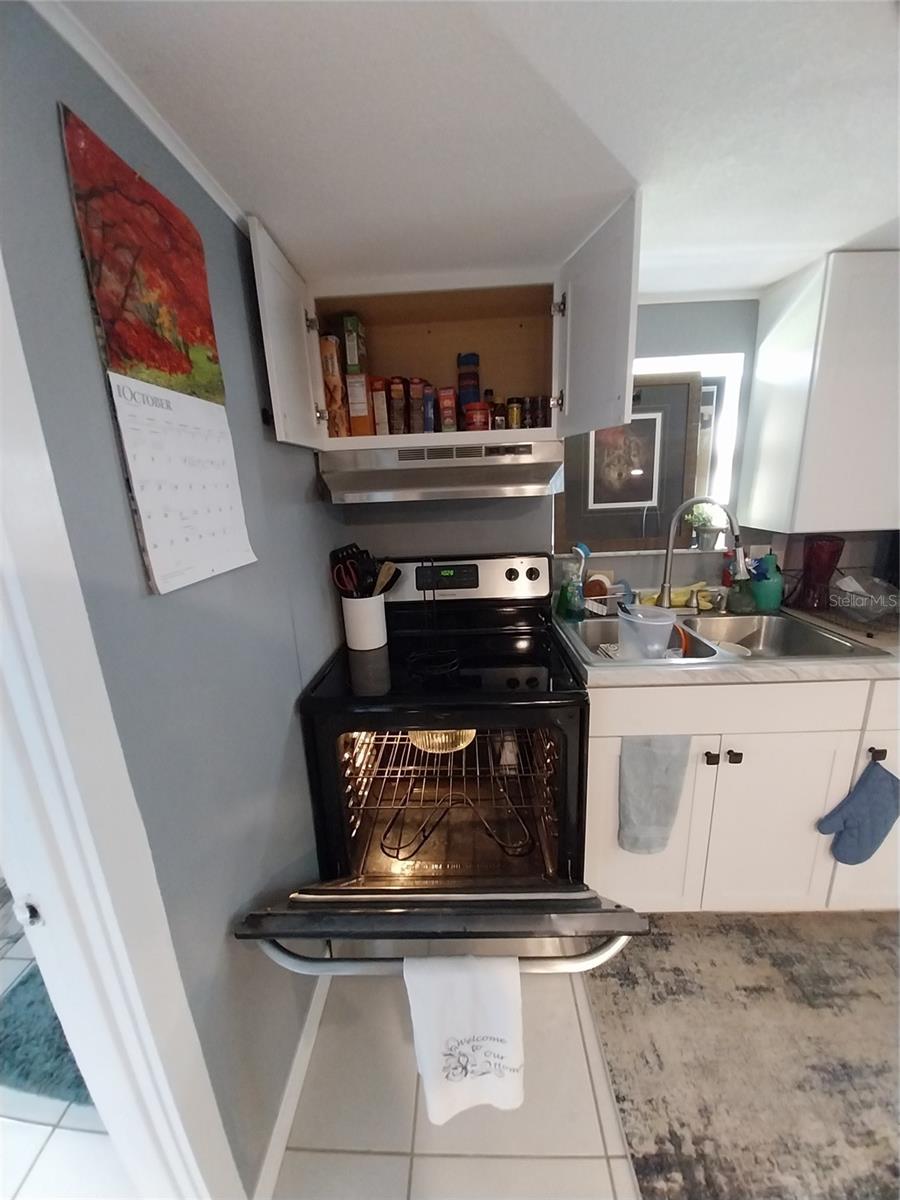 CINDY LANE MOBILE COURT - Residential