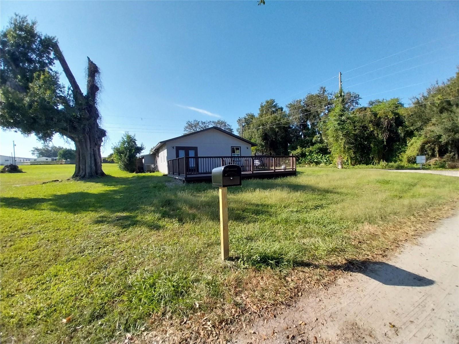 CINDY LANE MOBILE COURT - Residential