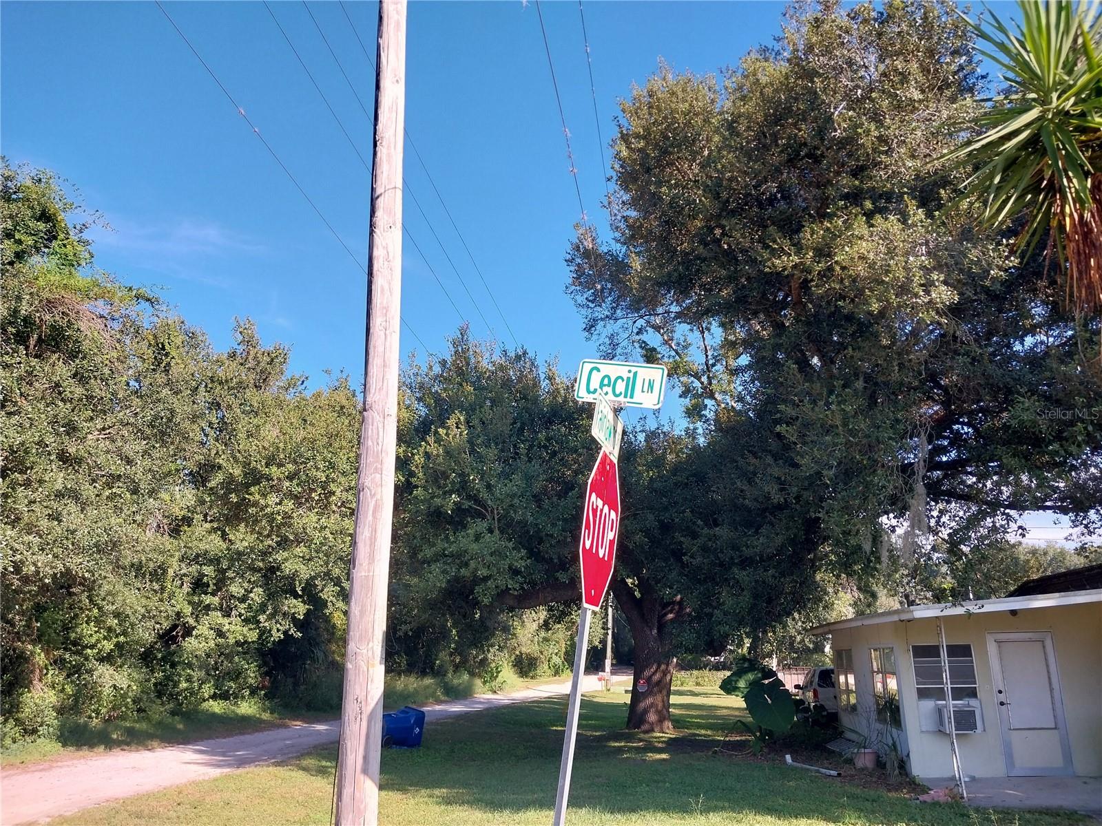 CINDY LANE MOBILE COURT - Residential