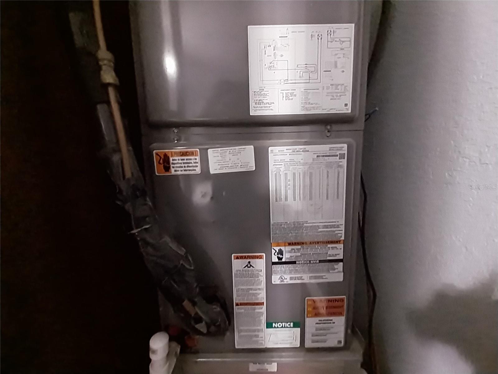 CINDY LANE MOBILE COURT - Residential