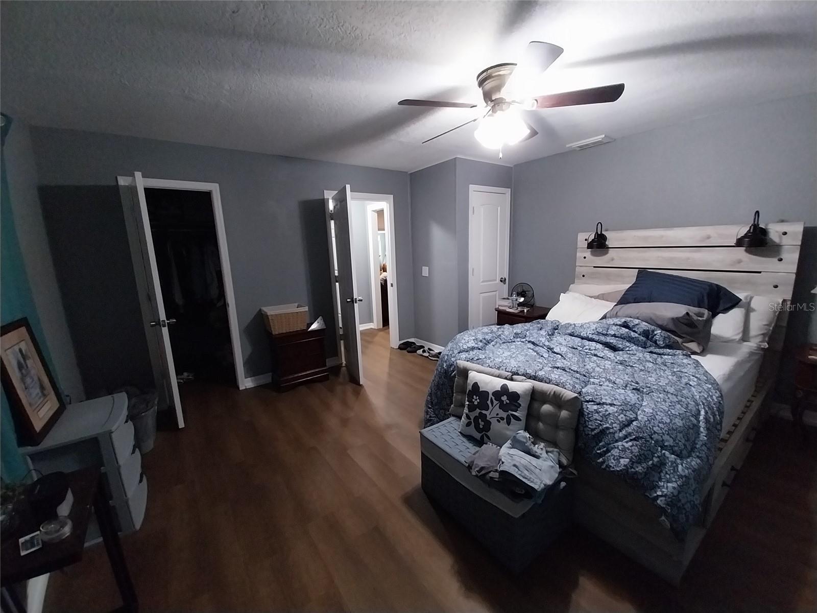 CINDY LANE MOBILE COURT - Residential