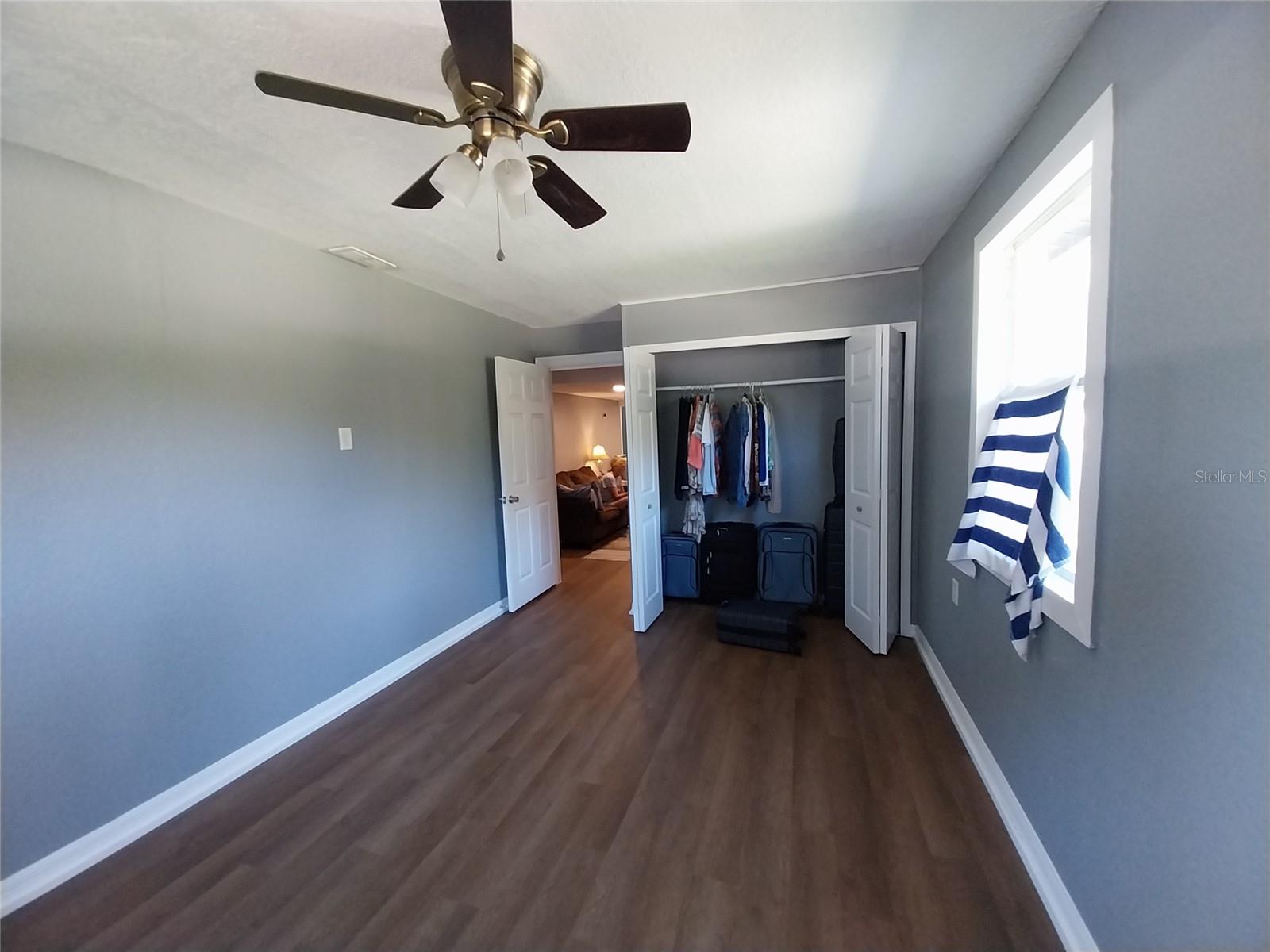 CINDY LANE MOBILE COURT - Residential