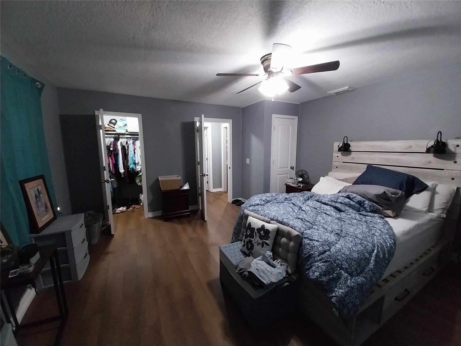 CINDY LANE MOBILE COURT - Residential