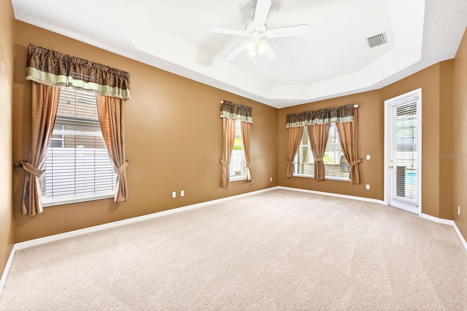 EMERALD ESTATES - Residential