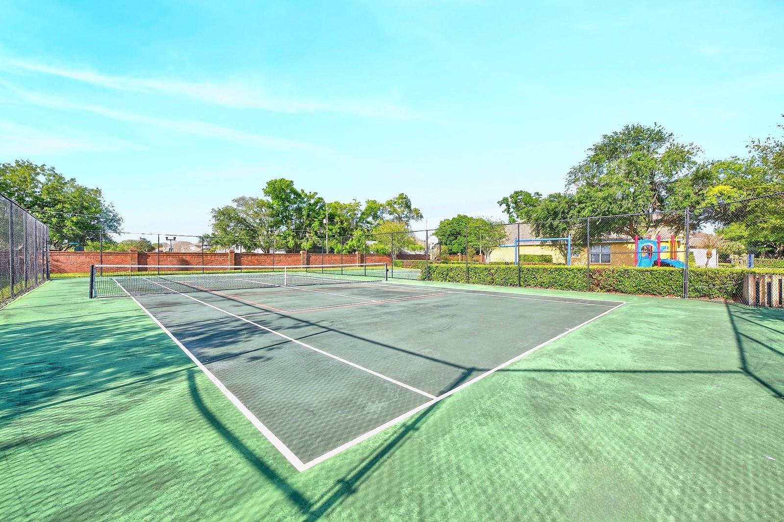 EMERALD ESTATES - Residential