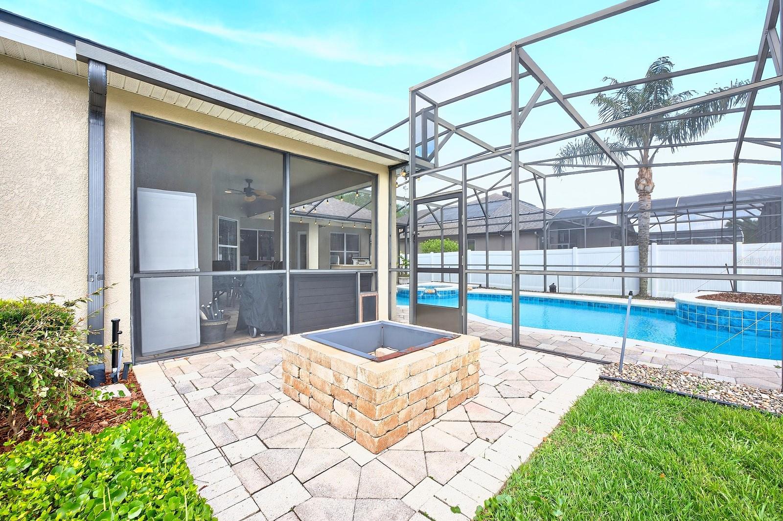 EMERALD ESTATES - Residential