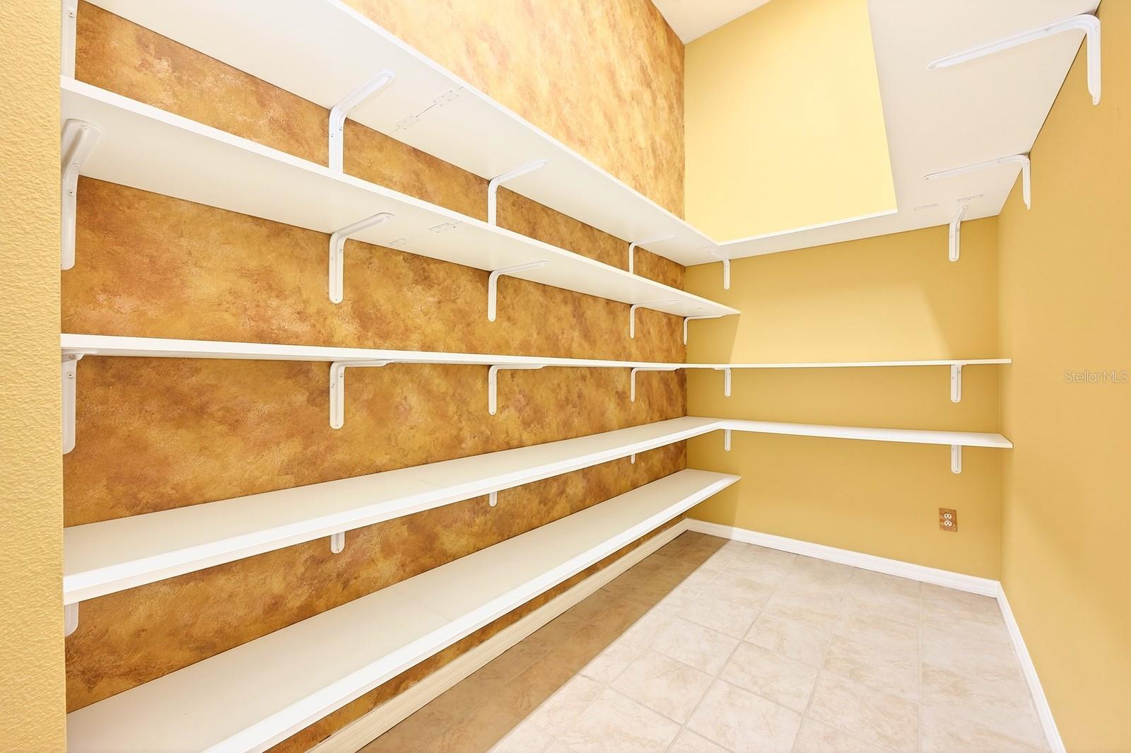 EMERALD ESTATES - Residential