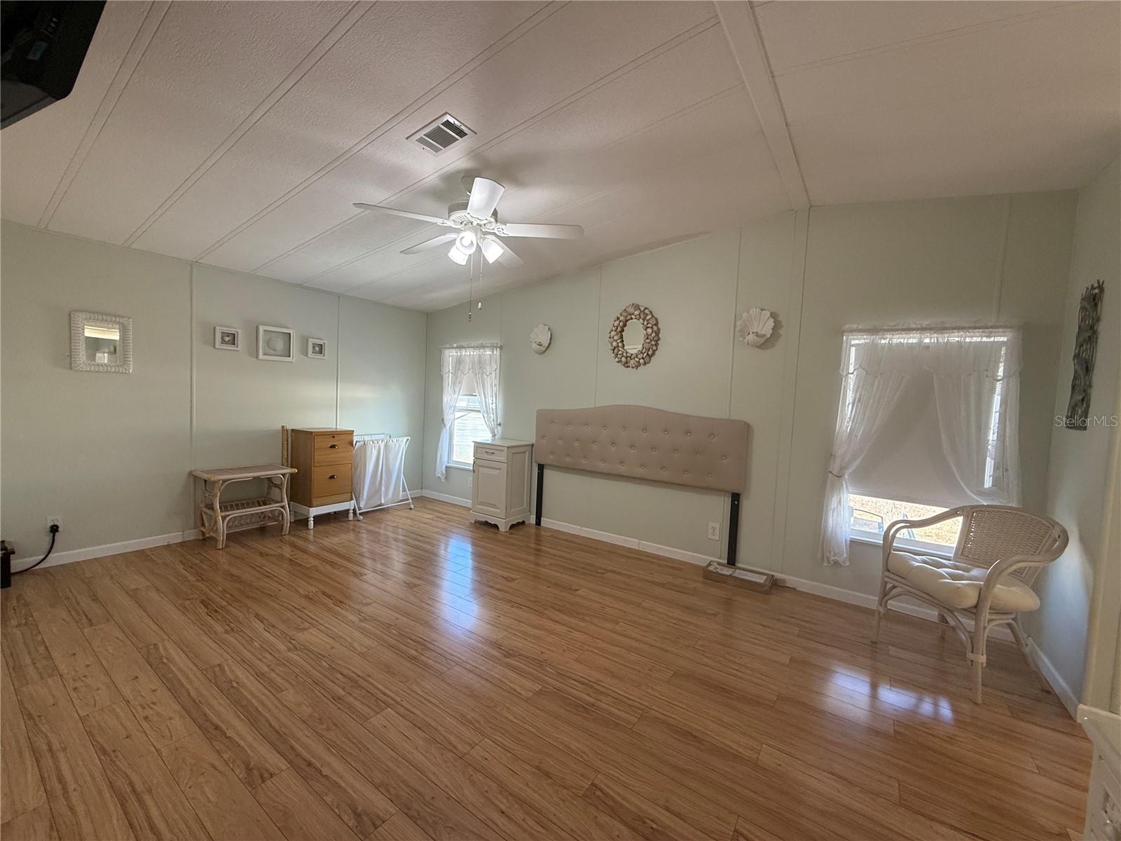 HOLIDAY PARK - Residential