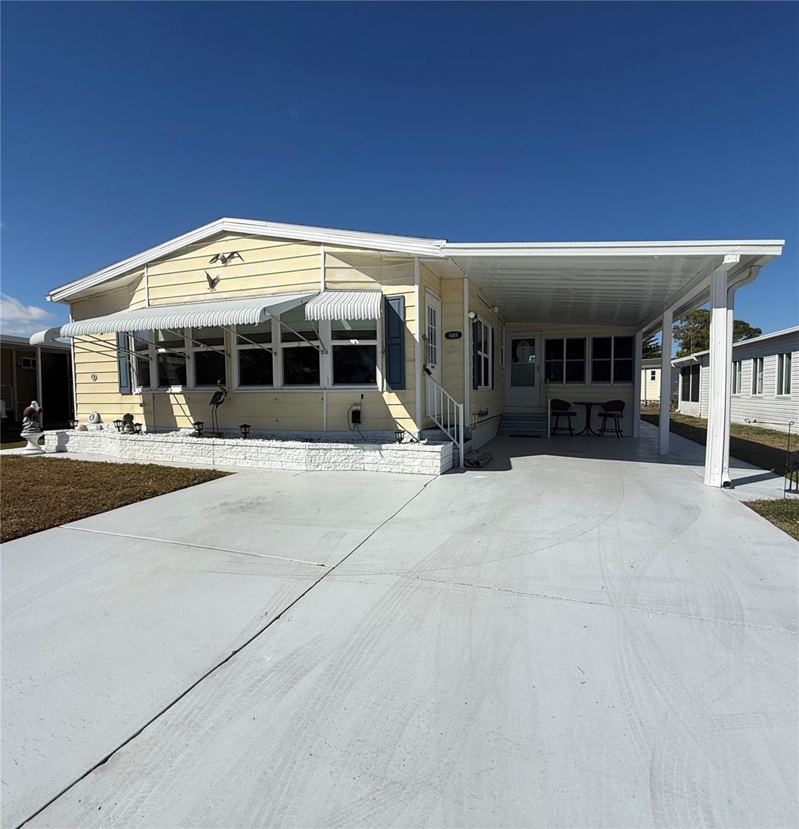 HOLIDAY PARK - Residential