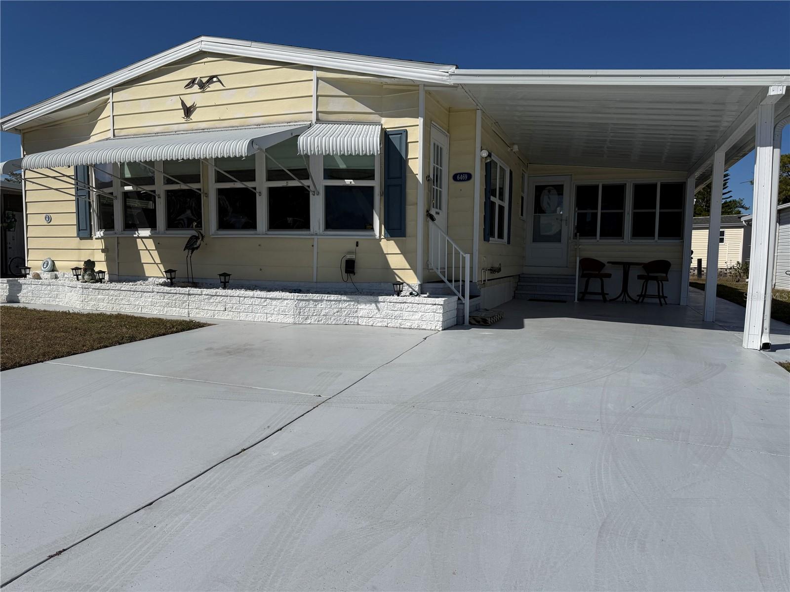 HOLIDAY PARK - Residential