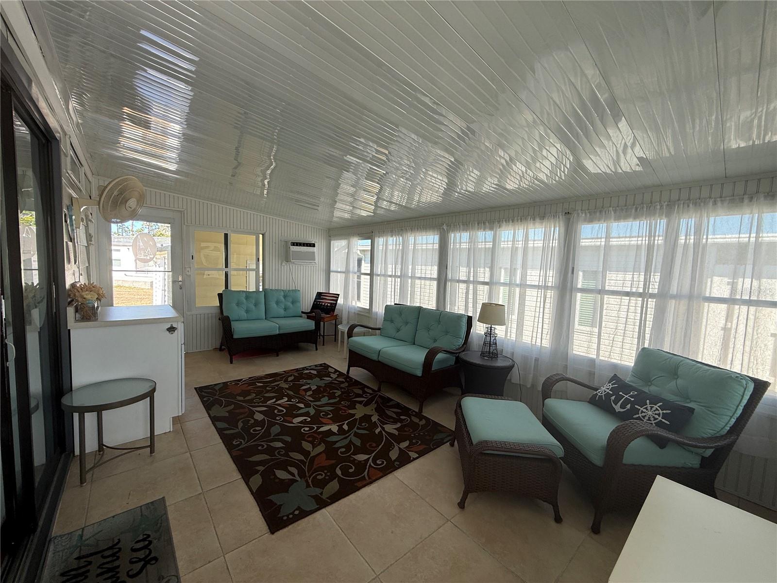 HOLIDAY PARK - Residential