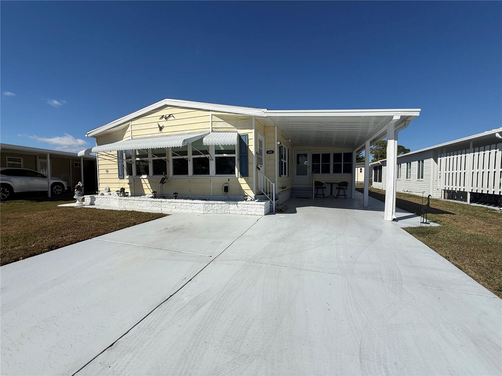 HOLIDAY PARK - Residential