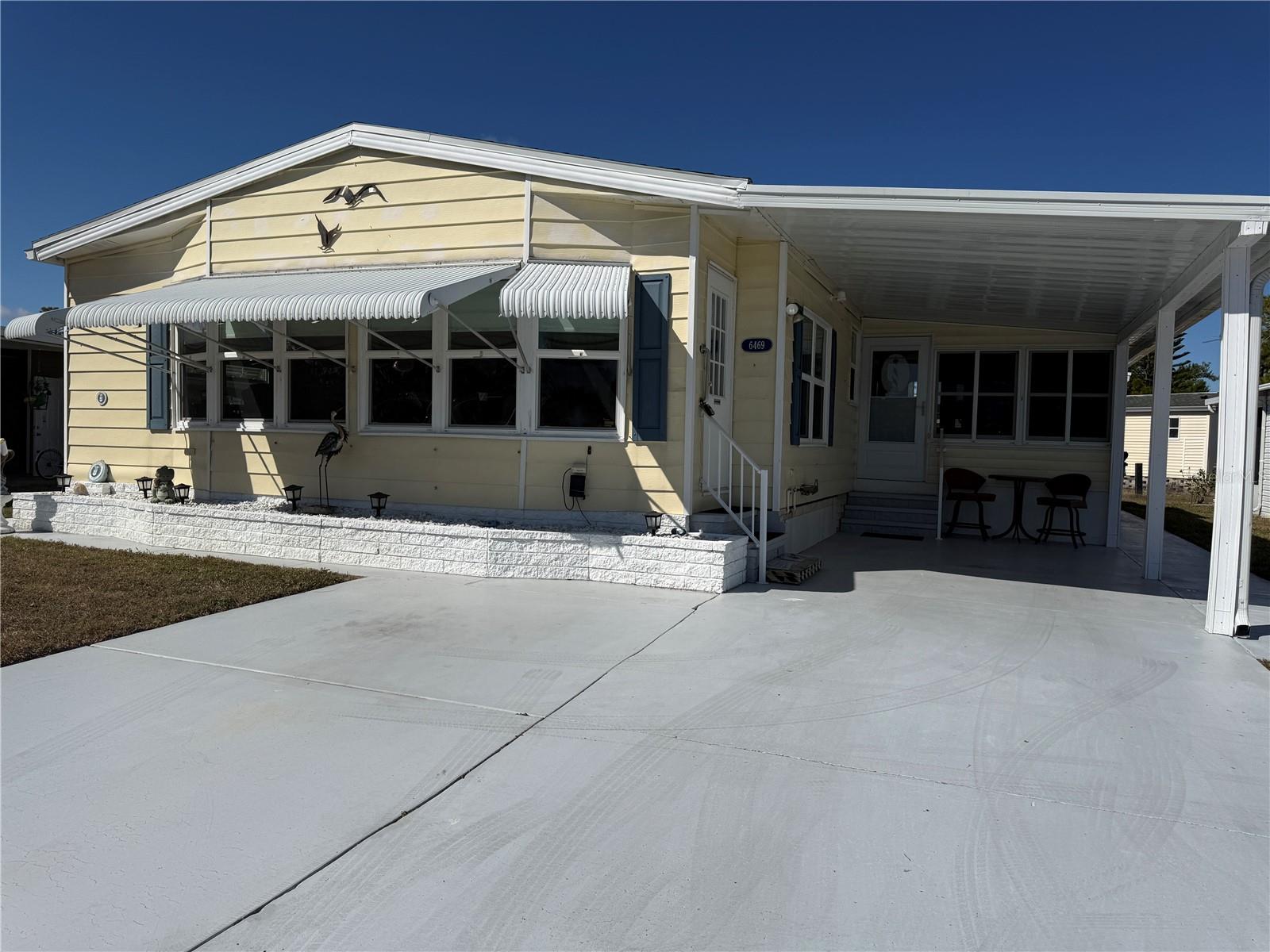 HOLIDAY PARK - Residential