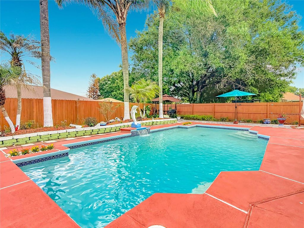 Photo of 915 Bonneville Lane, Kissimmee, FL 34759 (MLS # O6409597)