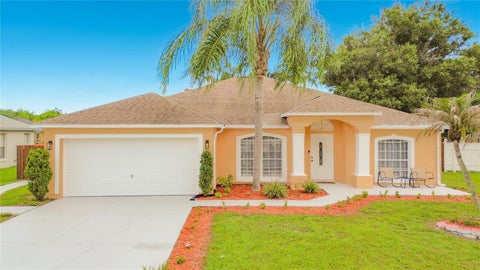 Photo of 915 Bonneville Lane, Kissimmee, FL 34759 (MLS # O6409597)
