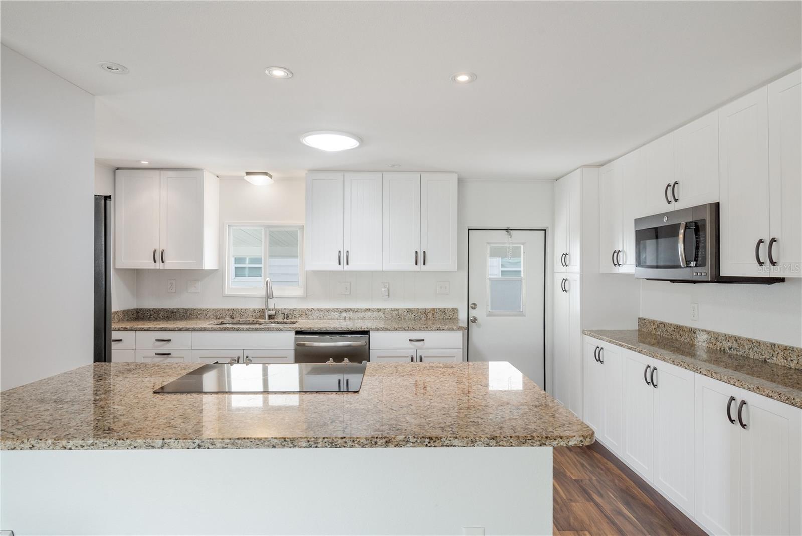 HARBOR COVE - Residential