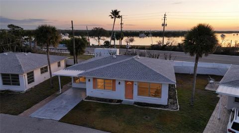 Photo of 40 Pearl Street #40, Englewood, FL 34223 (MLS # D6146151)